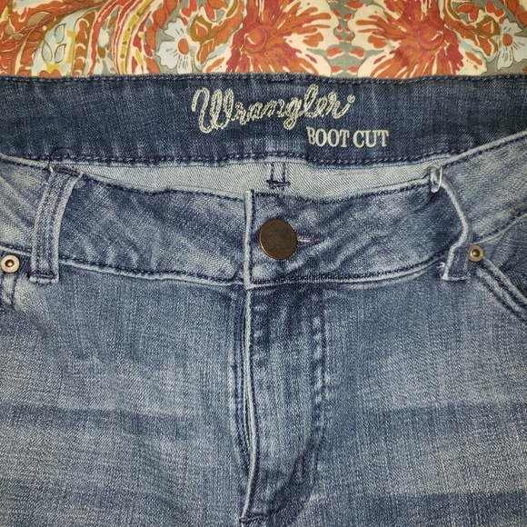 Jeans - Picture 2 of 4